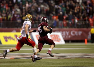 开云体育娱乐-球迷故事：那些追逐偶像的青春岁月，球迷算不算追星  第1张